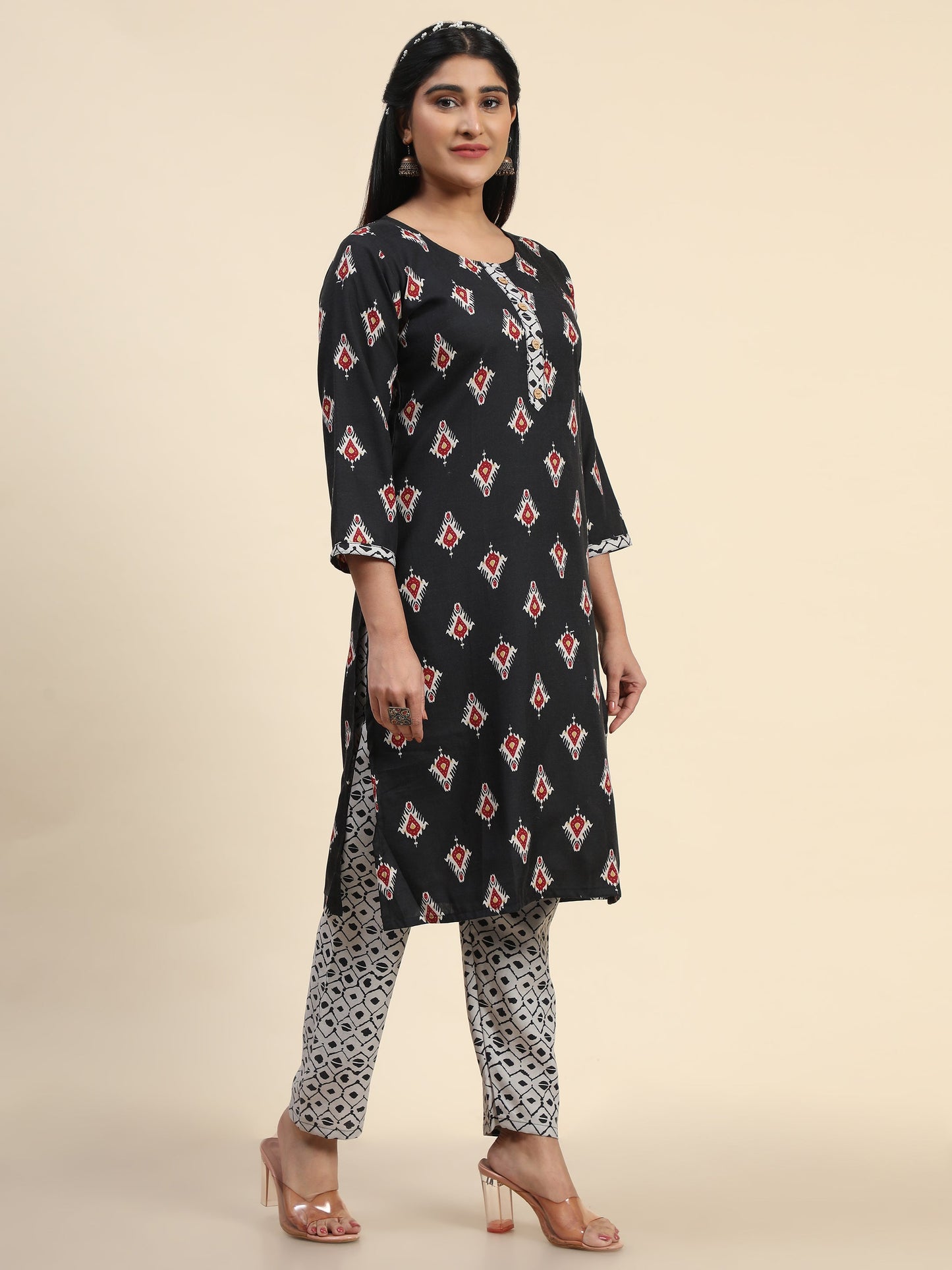 Women Black Printed Cotton Kurti With Pant