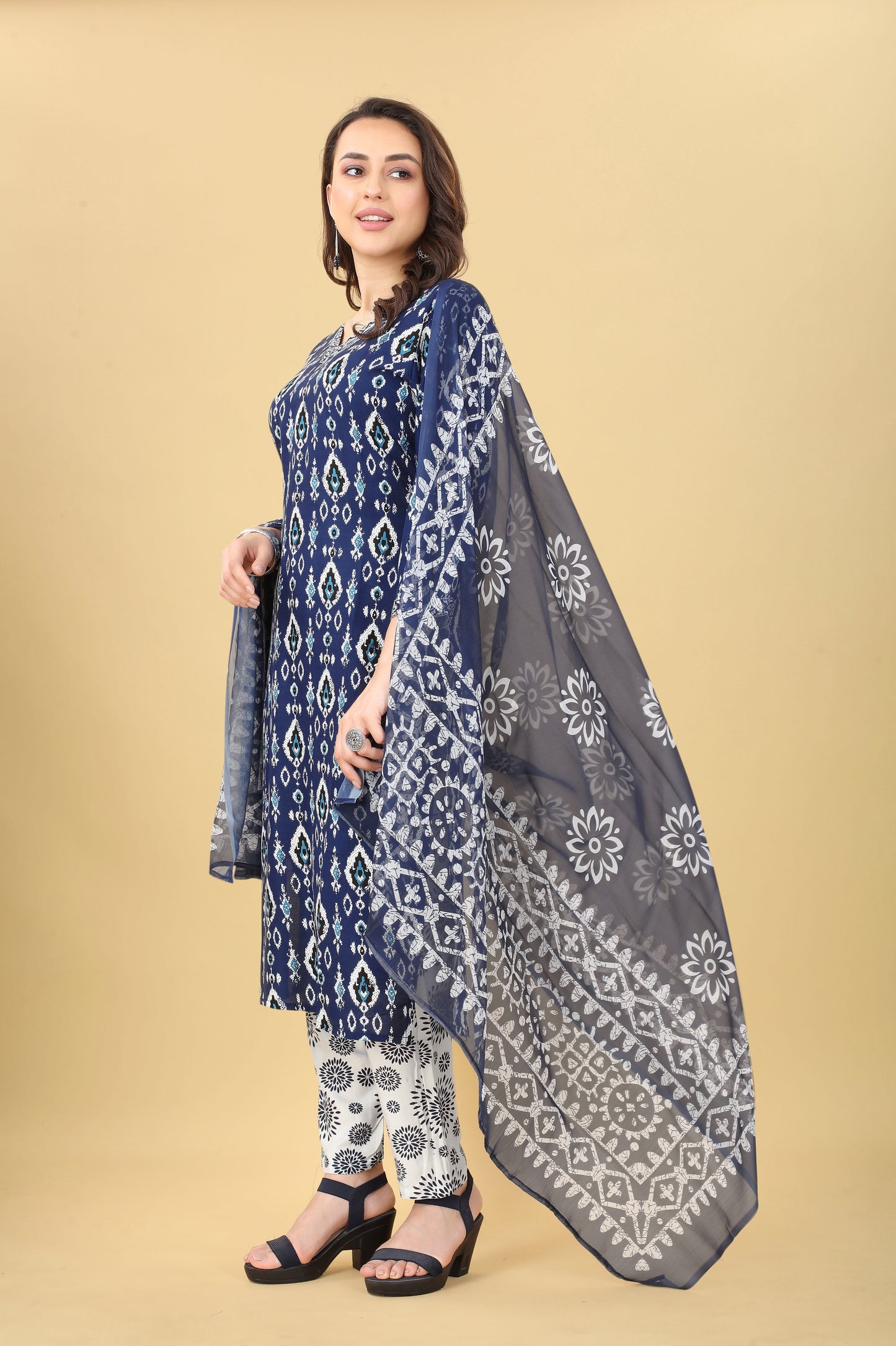 Rayon Printed Kurta With Pant For Casual Wear