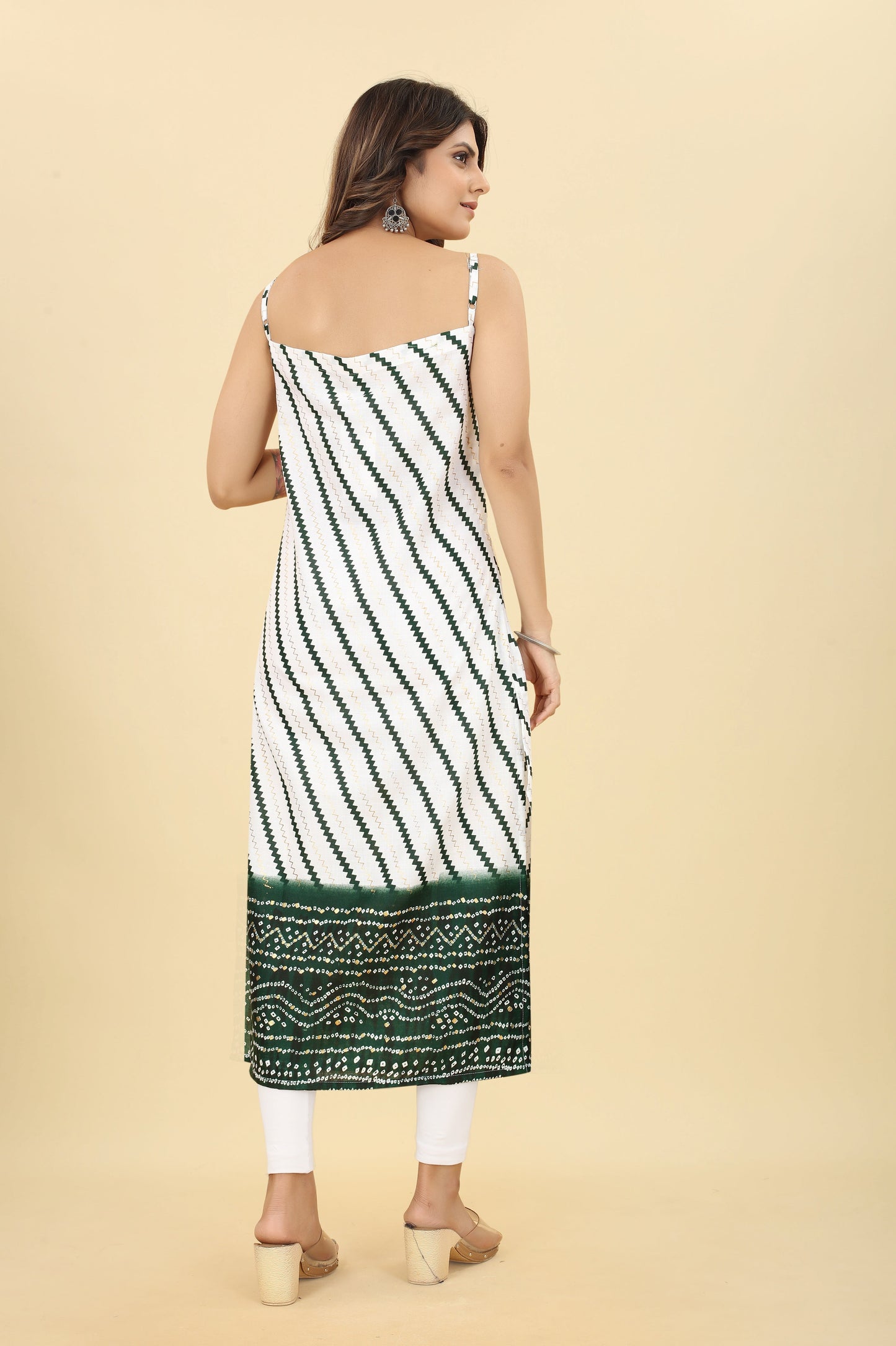 Green Women Printed Cotton Blend Straight Kurta