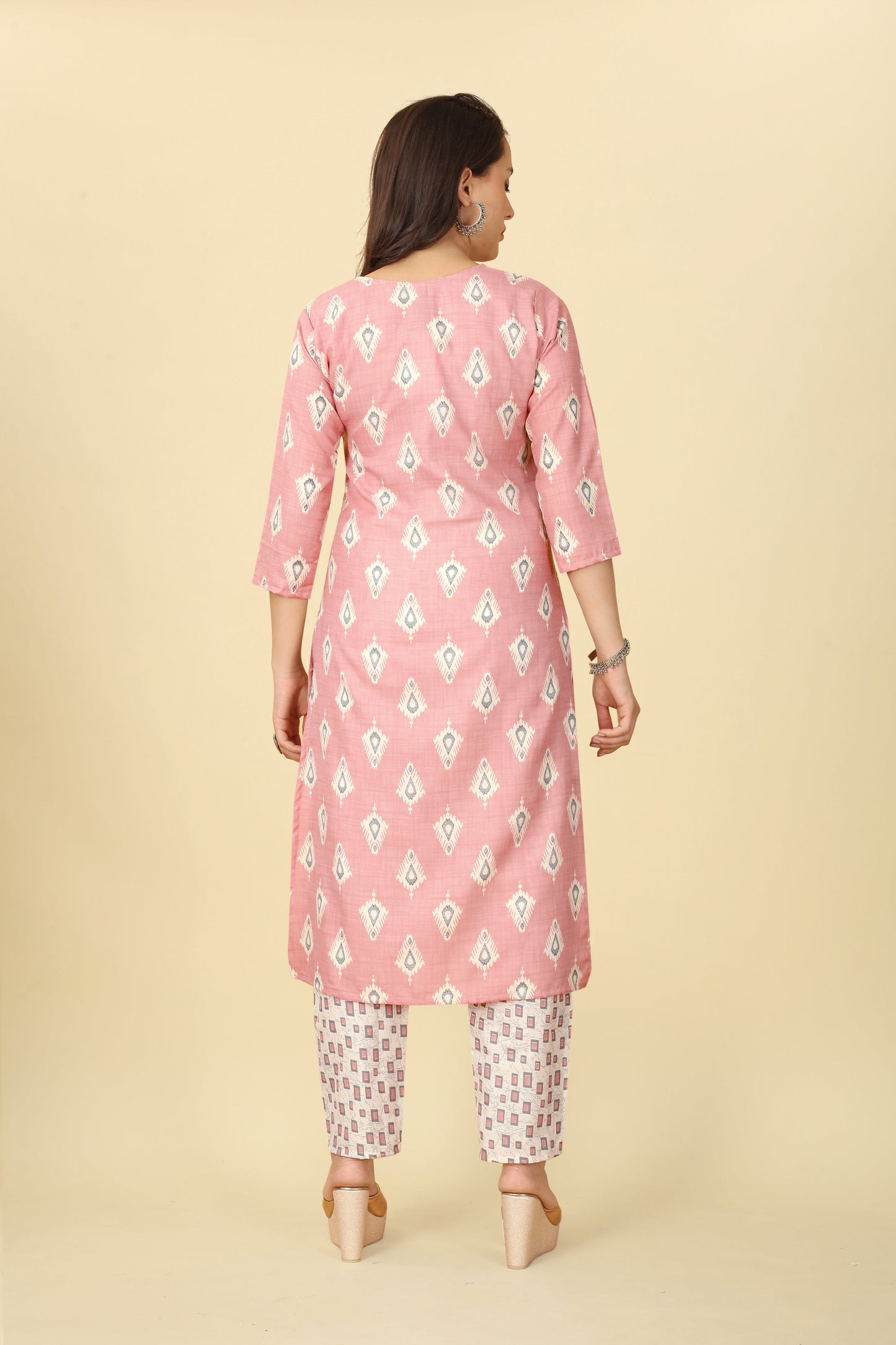 Pink Women Cotton Printed Straight Kurti with Pant