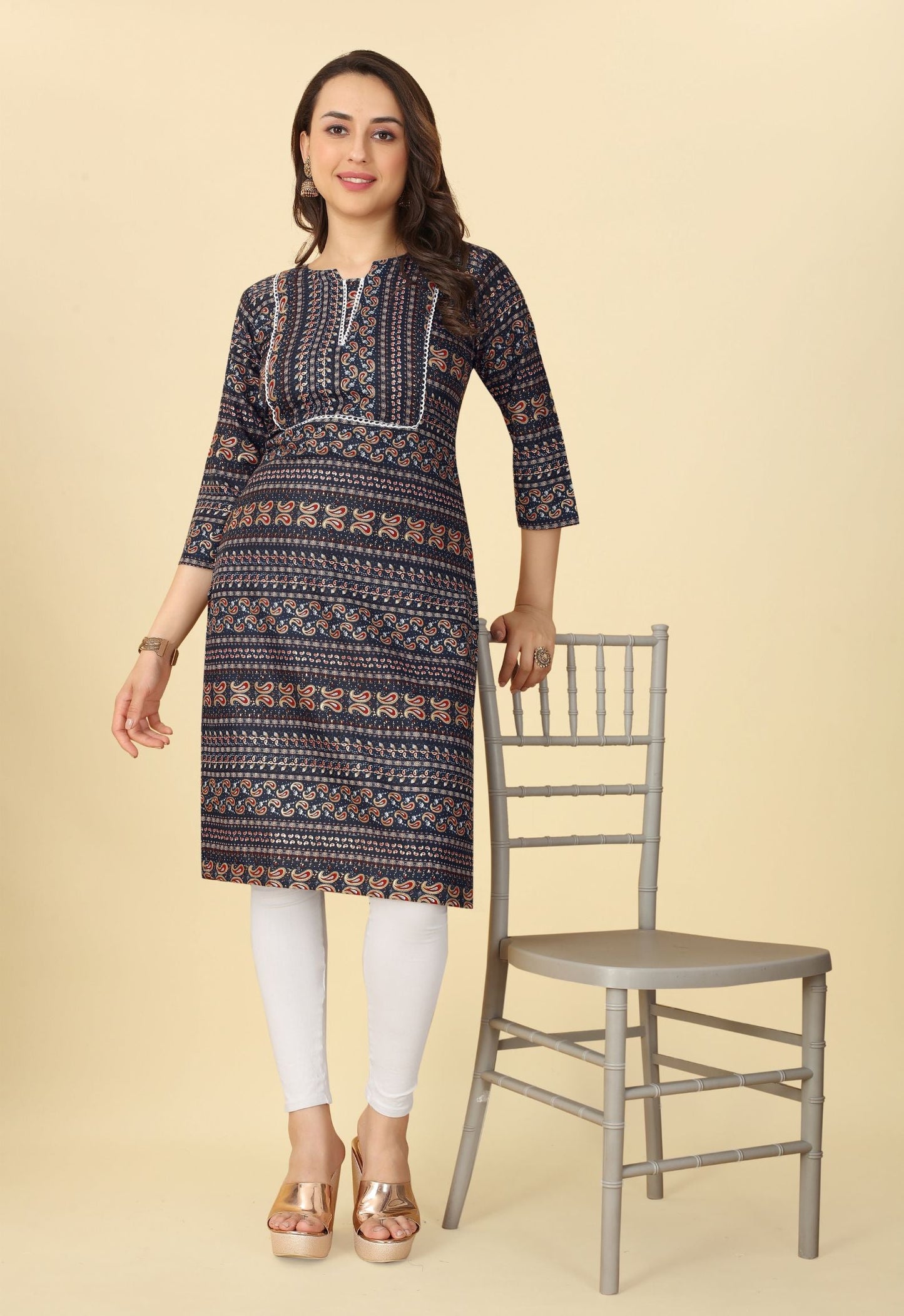 Women Foil Print Straight Kurta