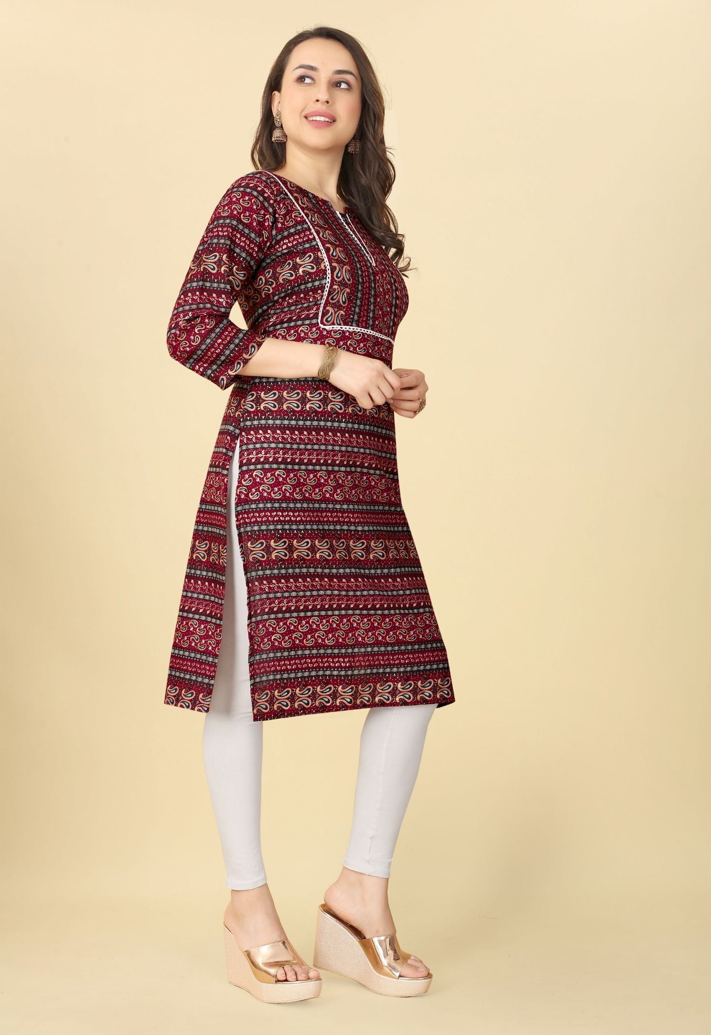 Women Foil Print Straight Kurta