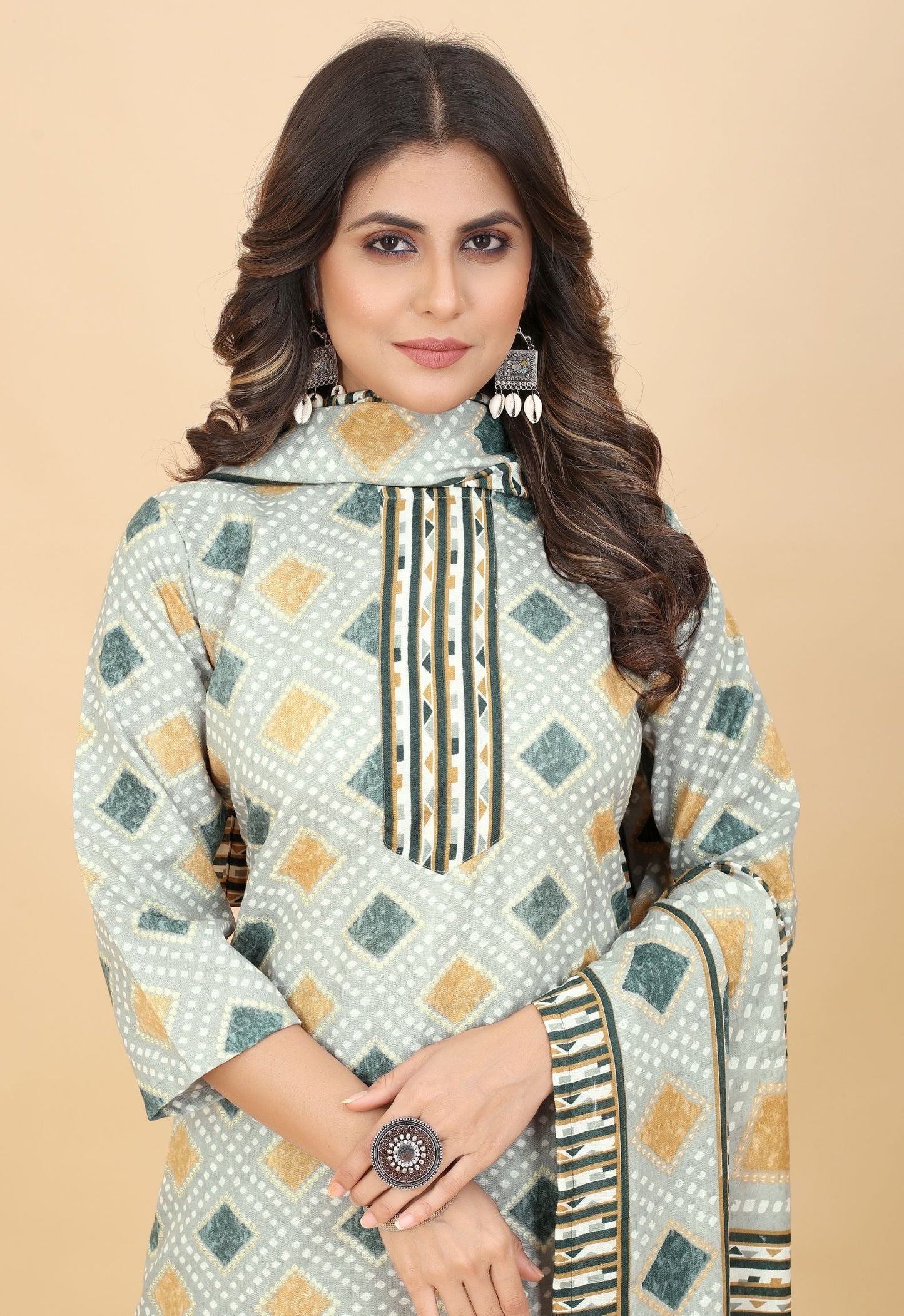 Women Printed Straight Kurta & Pant With Dupatta