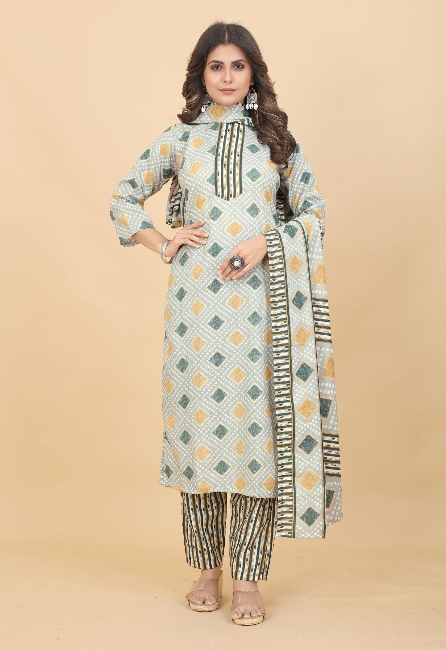 Women Printed Straight Kurta & Pant With Dupatta