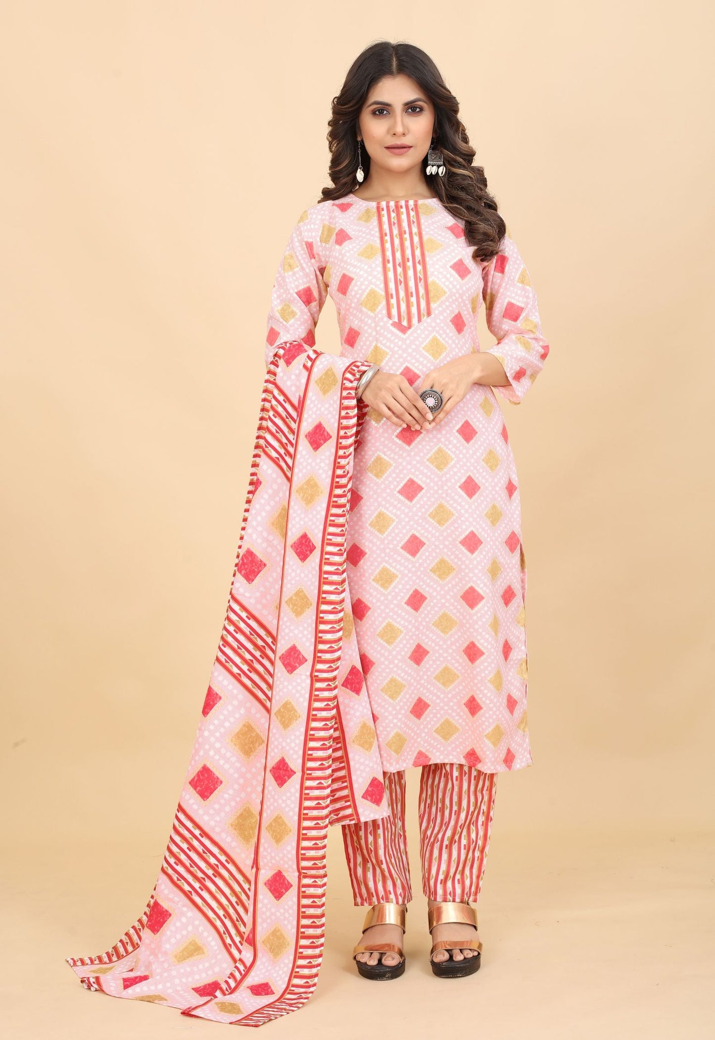 Women Printed Straight Kurta & Pant With Dupatta