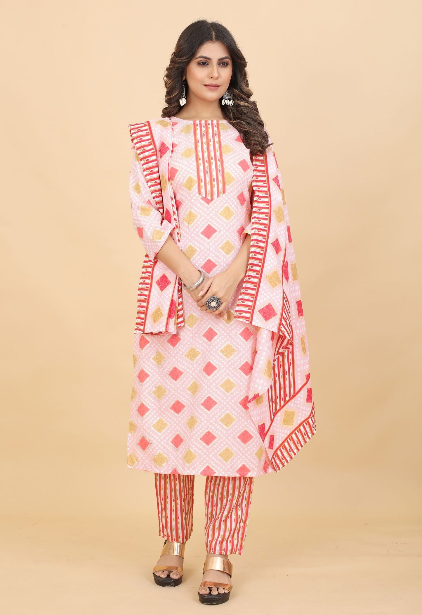 Women Printed Straight Kurta & Pant With Dupatta